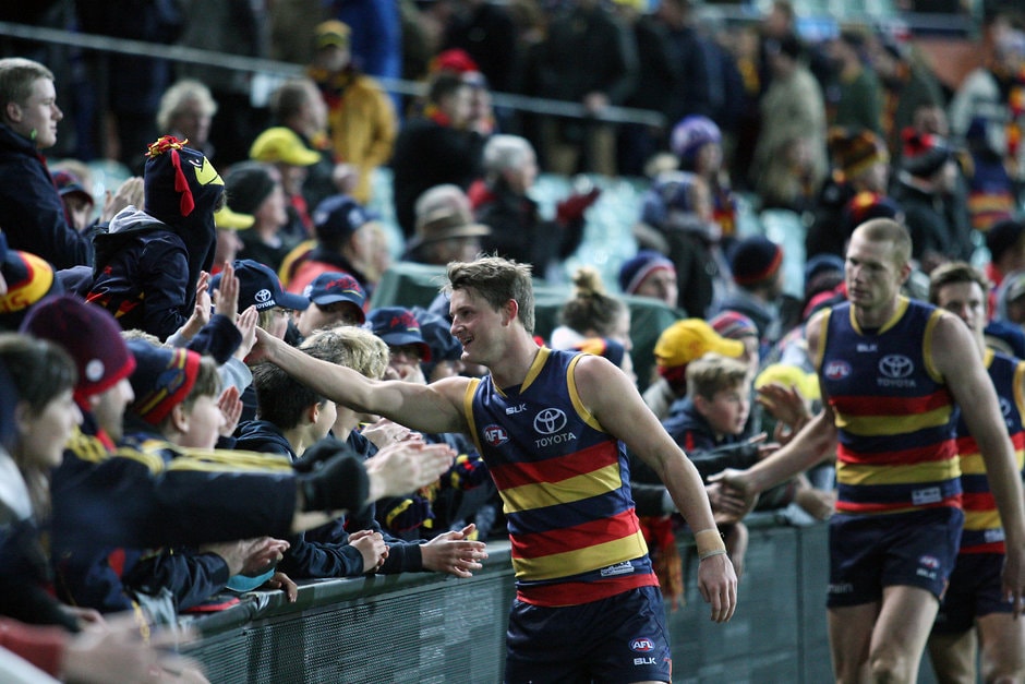 Adelaide 2016 - Ray Titus, Rd 14 Matt Crouch thanks fans after the win